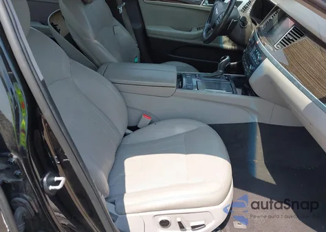 2016 Hyundai Genesis 3.8 z USA, uszkodzony, nr VIN KMHGN4JE1GU140624